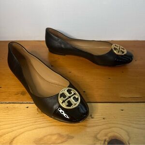 Tory Burch Womens Size 8 Chelsea Ballet Flats Black Leather Gold Logo Patent